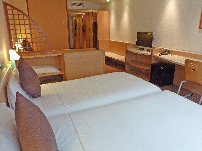 Hotel Tropical Les Escaldes المظهر الخارجي الصورة