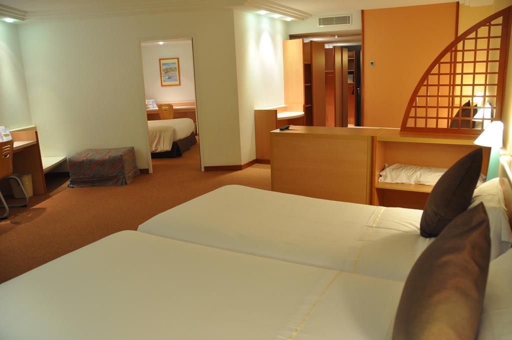 Hotel Tropical Les Escaldes المظهر الخارجي الصورة